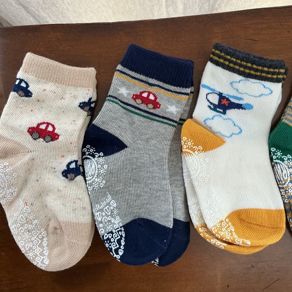 NWT Rative Non-Slip Socks - Picture 2 of 6